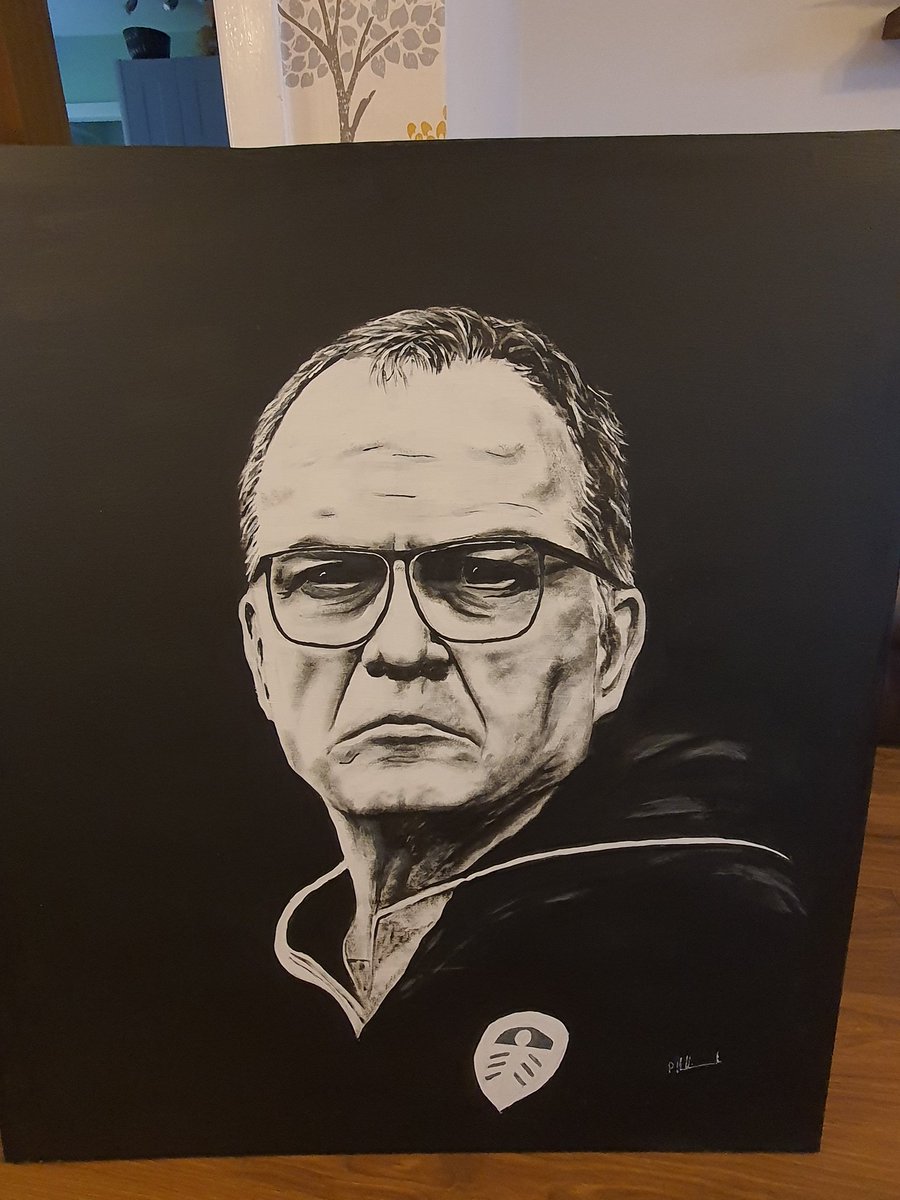 We are auctioning off this fantastic Marcelo Bielsa painting. Please can <a href="/LUFC/">Leeds United</a> retweet? 

m.facebook.com/story.php?stor…
