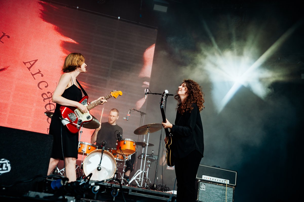 AmberArcades's tweet photo. Still glowing from last Saturday, thank you Lowlands Festival for having us!

Pictures by @JessieKamp_, courtesy of @3VOOR12 https://t.co/sTeEhgXWbe
