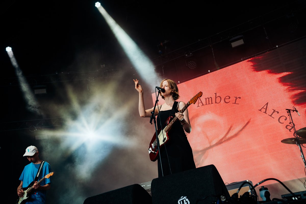 AmberArcades's tweet photo. Still glowing from last Saturday, thank you Lowlands Festival for having us!

Pictures by @JessieKamp_, courtesy of @3VOOR12 https://t.co/sTeEhgXWbe