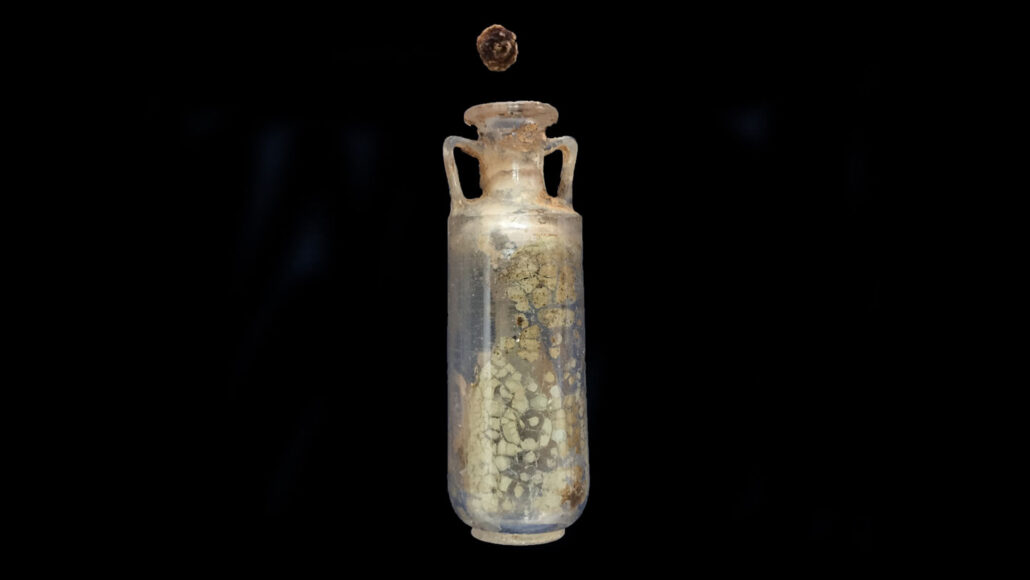 Travel back in time through scent: A 2.000-year-old perfume bottle found in a Roman burial reveals surprising ingredient-patchouli 🍀✨️ Unlocking the fragrant secrets of ancient Rome. #ancientperfume #ancient #scentedhistory #ancientrome