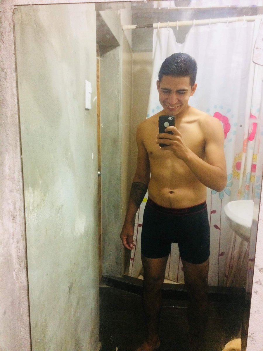 MtyName's tweet photo. Hetero de Guadalupe súper cachondo RT para subir los videos cogiendo a su novia, si quieres engañar uno, manda dm https://t.co/hpc3EPJ375