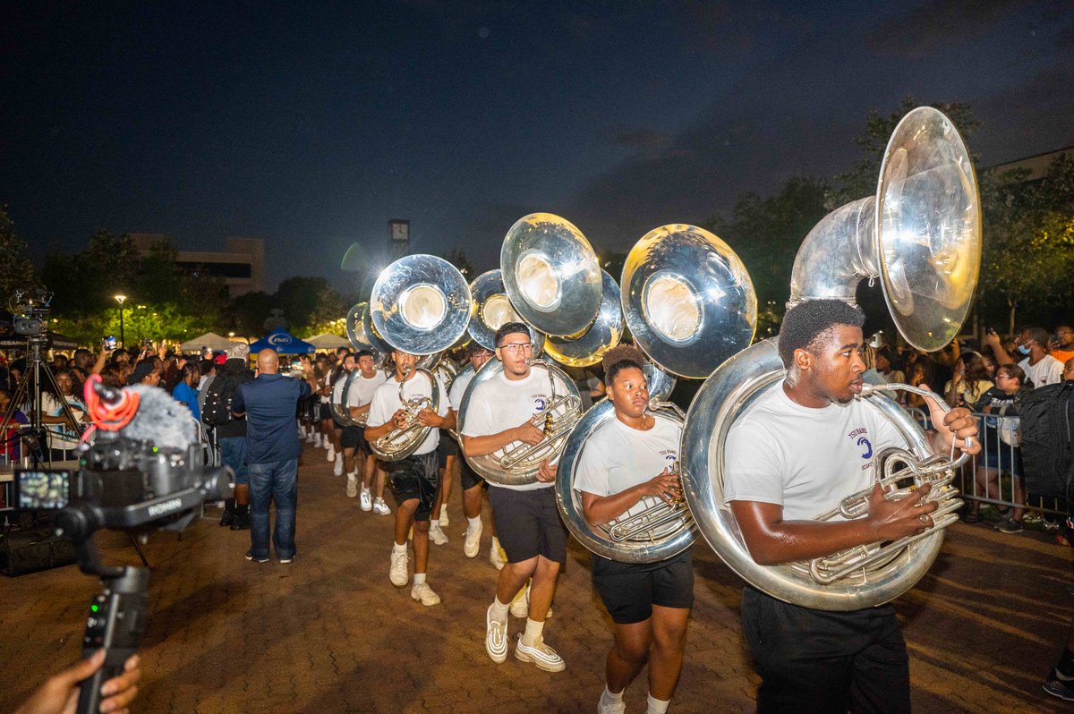 NationalBOTB's tweet photo. Get ready for a night of energy, talent, and culture at the Back on the Yard KICKOFF & Stroll Off Competition, Aug 25! "Ocean of Soul" Marching Band, Greek Battle, Food Trucks & more! Be there! FREE! #TexasSouthern #OceanOfSoul #NBOTB #ExperiencetheCulture #Strolloff https://t.co/gHB1TCnZI8