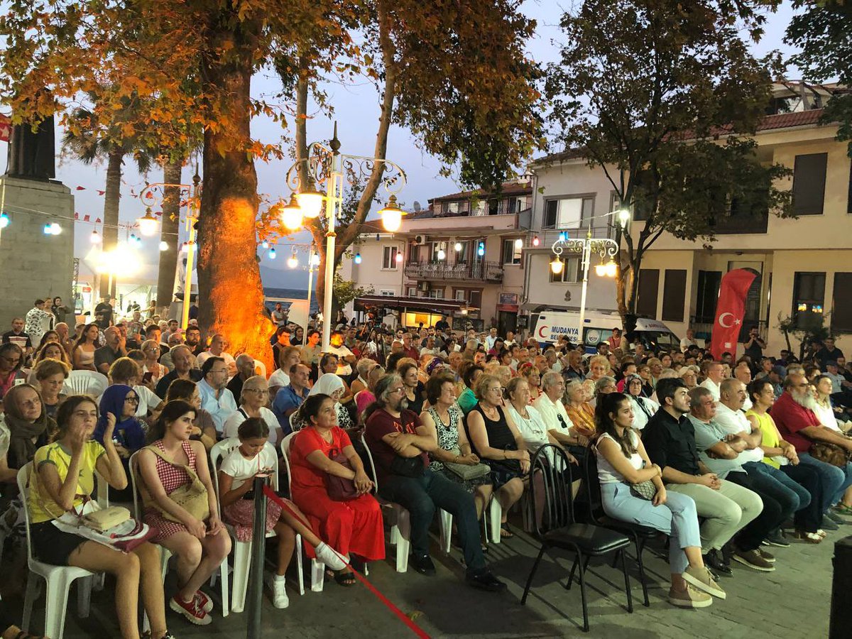 tkpninsesi's tweet photo. ▫️TKP Genel Sekreteri Kemal Okuyan ve Dersim Belediye Başkanı Fatih Mehmet Maçoğlu, Mudanya 5. Kitap Fuarı’nda “İkinci Yüzyıl Halkın Yüzyılı”nı konuştular. https://t.co/6ZfJ9IDJHE