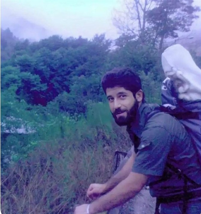 تو تا ابد تو قلبمون زنده ای..
#محمد_حسینی