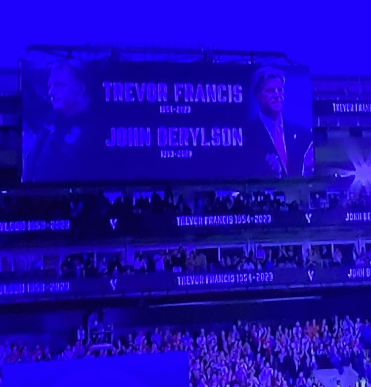 rainiemfc's tweet image. Can’t stand em but fair play palace #RIPJB