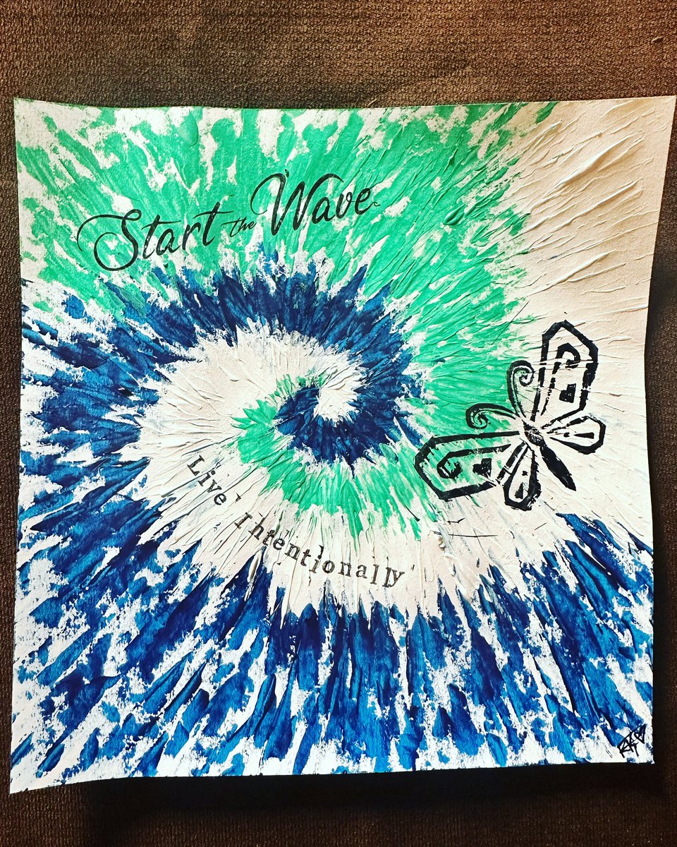 kkfosterartist's tweet photo. 🌊 Live Intentionally 🦋

💚 upcycled #StartTheWave eco-art piece 

✨ size: 8.5” x 9” 

#STWEcoArt #STWEcoMerch #LiveIntentionally #STWConsciousConsuming https://t.co/vGJNtIxWtB