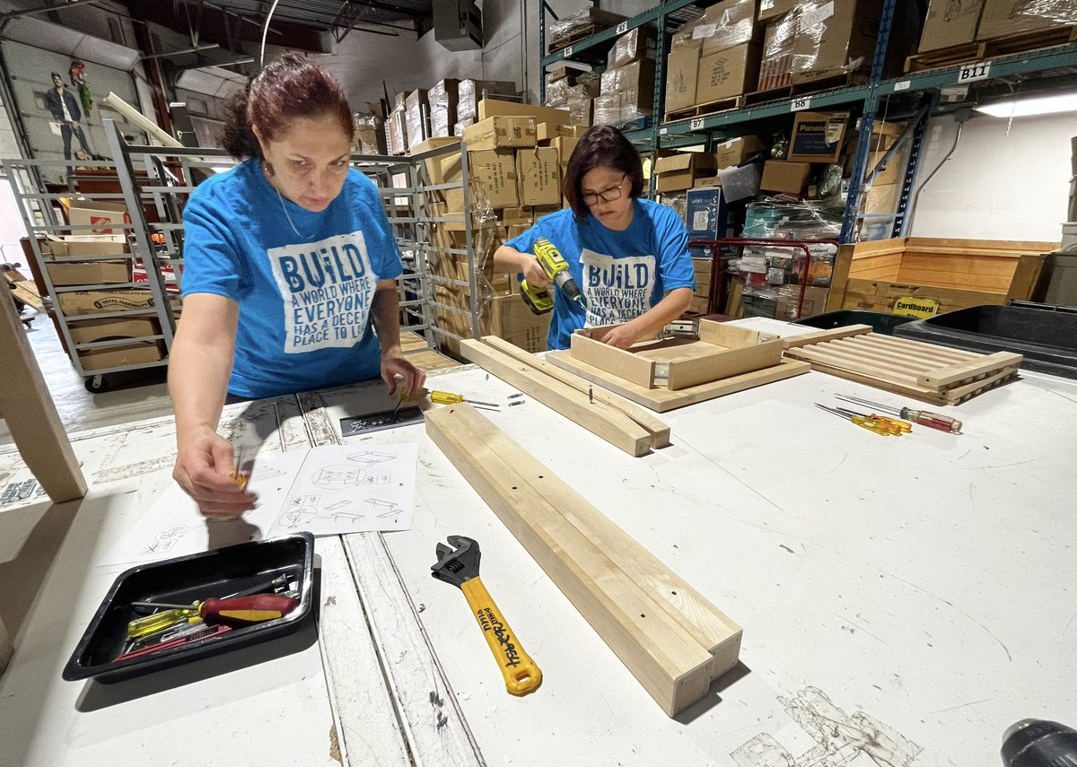 HabitatHMD's tweet image. Thank you SO much to the amazing team at Whirlpool for visiting our ReStore last week and volunteering their time during their Team Experience Day! 

It was such a pleasure to meet you all and thank you for all of your help!

 #whirlpool #volunteer #amazingteam #restore