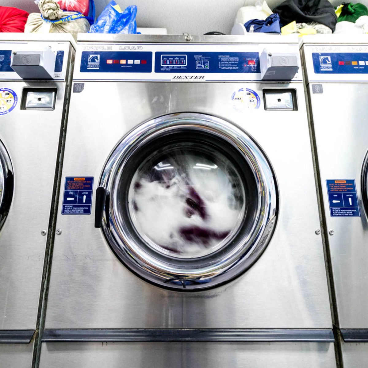 Who has time for laundry when you've got a busy schedule? Let us take care of it for you! We'll swing by your place in Manhattan, pick up your dirty clothes, and return them as good as new within 24 hours.
