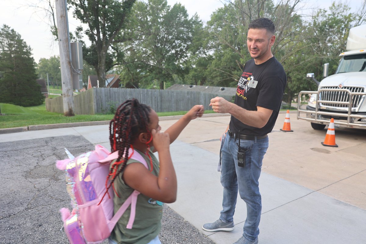 JCSchools_'s tweet photo. We loved welcoming our students #BacktoJCSchools this morning for the first day of school! We can't wait to see all the champion moments ahead for our students, teachers, and staff this school year! #JCSchoolsChampions @elementary_east @CCHSCavs https://t.co/xSigZp0GGs