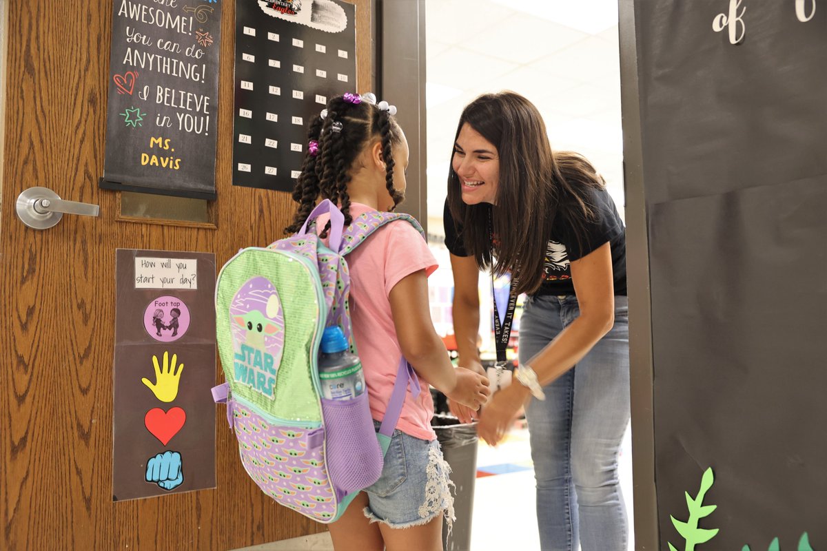 JCSchools_'s tweet photo. We loved welcoming our students #BacktoJCSchools this morning for the first day of school! We can't wait to see all the champion moments ahead for our students, teachers, and staff this school year! #JCSchoolsChampions @elementary_east @CCHSCavs https://t.co/xSigZp0GGs