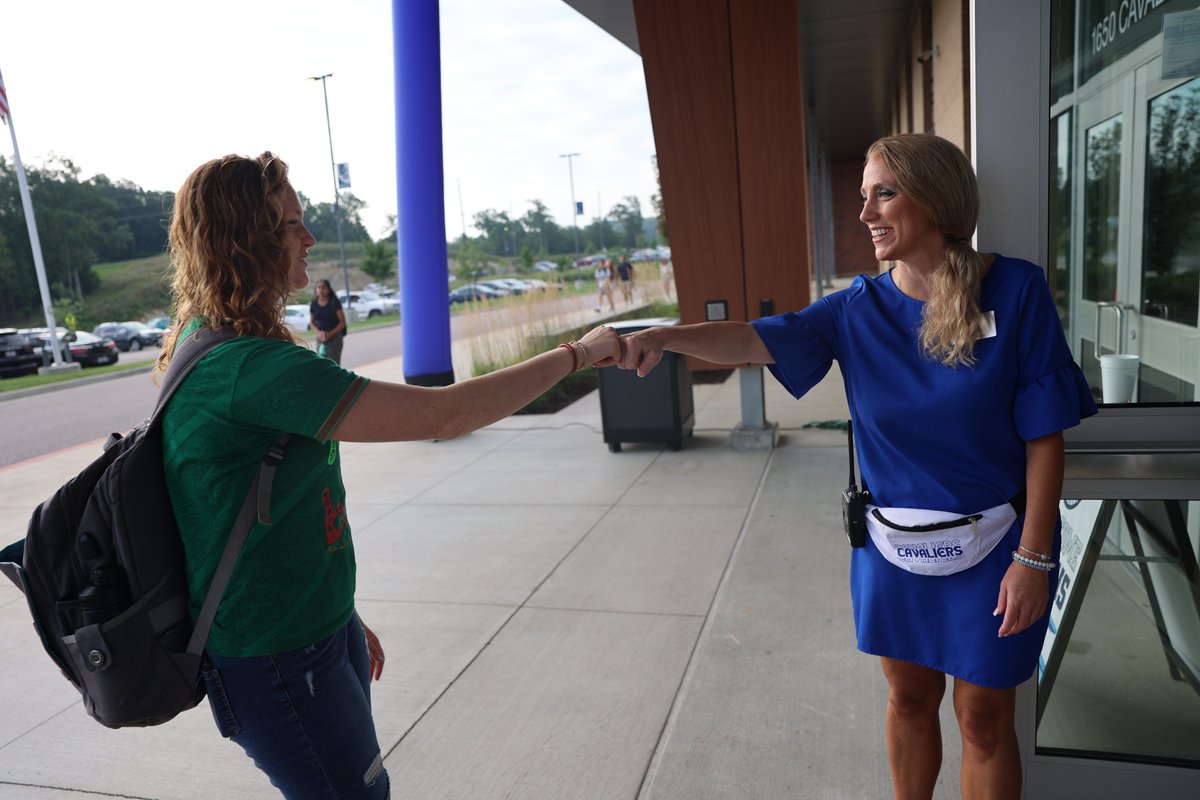 JCSchools_'s tweet photo. We loved welcoming our students #BacktoJCSchools this morning for the first day of school! We can't wait to see all the champion moments ahead for our students, teachers, and staff this school year! #JCSchoolsChampions @elementary_east @CCHSCavs https://t.co/xSigZp0GGs