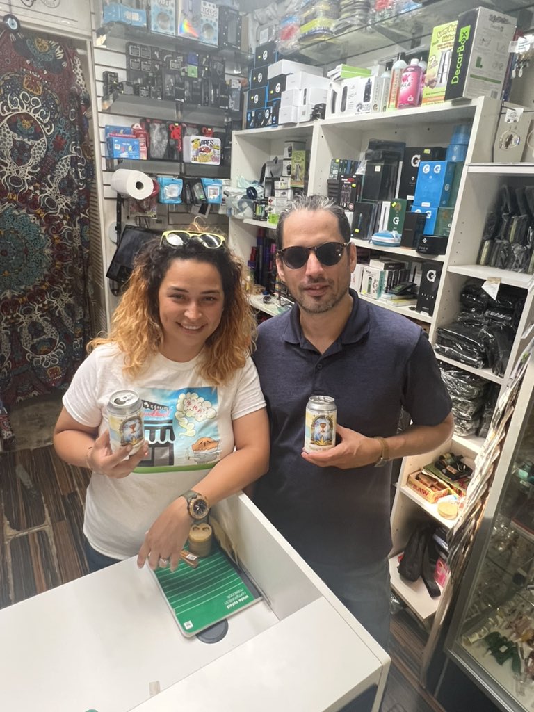 gilbert787's tweet photo. Just tried @MISS_Q_TBKSSโs THC water, the โnectar of the godsโ ๐ฟ๐๐ฅญ! The Gelato blend with tangerine and mango is a true flavor explosion. A refreshing and euphoric experience like no other. Cheers to innovative cannabis-infused treats! ๐ฟ๐น๐ #THCWater #NectarOfTheGods https://t.co/cyJWje26yI