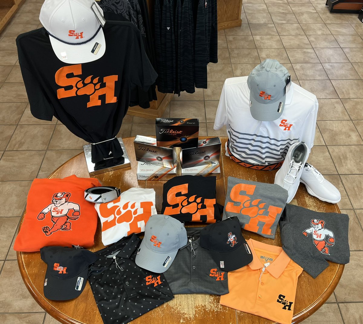 Welcome Back Kats! We’ve got the gear to show off your Bearkat Pride! Remember every Friday is Bearkat Spirit Day! 🧡 #shsu #bearkats #orange #marchingsammy