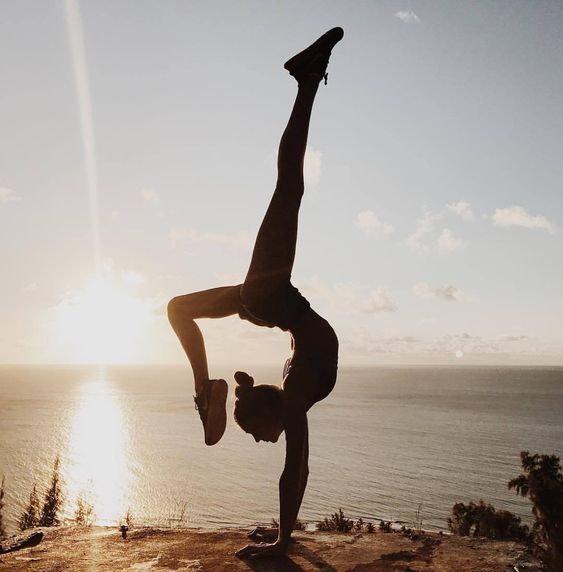 AndoverDance's tweet photo. Are you a flexible dancer? #flexible #dancelife #dancer #danceworld #dancelifestyle #bigdiscounts #onlineshop #onlinestore #smallbusiness #businessowner #discountdancewear #andoverdiscountdance #andoverma #lawrencema #massachusetts https://t.co/8cKXSpgZMz