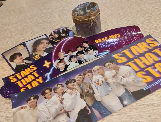 Hello everyone! ✨

Thanks for celebrating with us, STAYs! We appreciate everyone who came to the 5th Anniversary CSE, and we're thrilled to announce that extra kits are now available for purchase.

💛1 CSE kit - Php 100💛

Photo from: <a href="/kiiimryooo/">sabs 🌼🍃✨🍀</a>