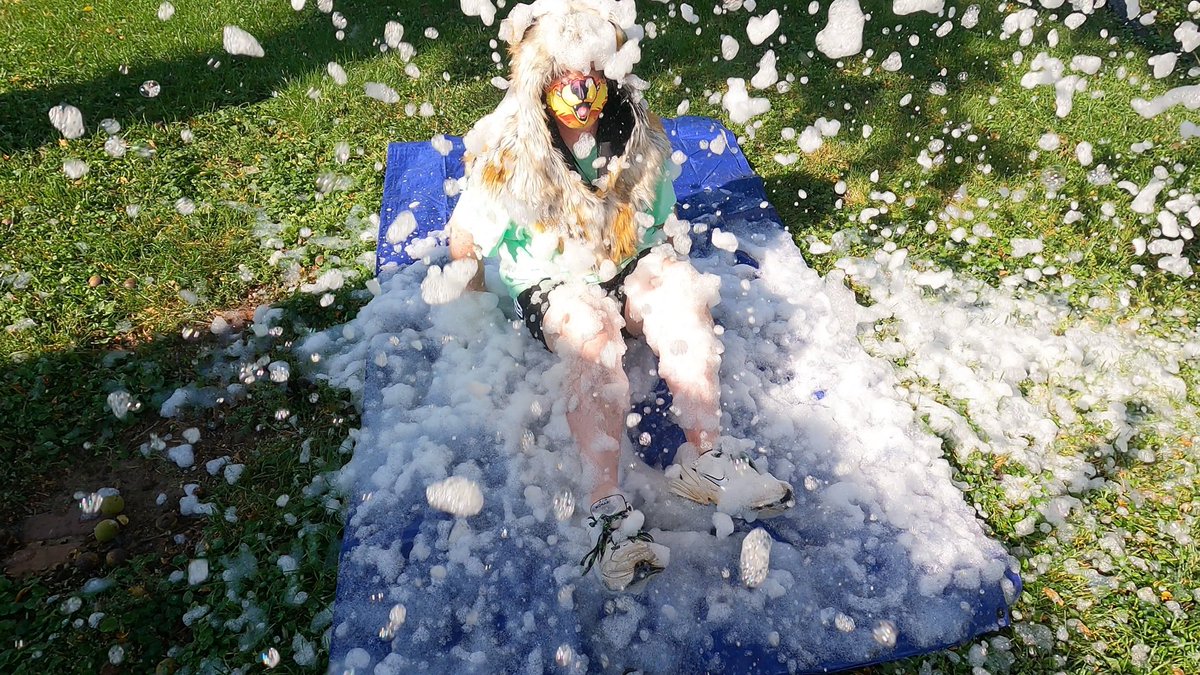 chloefoxie's tweet photo. Had a lot of fun shooting some pictures and video for my friends at @spirithoods using my foam cannon I built. #Spirithoods #Spirithoodstribe #Arcticfox #Foamparty https://t.co/h5cm733SQJ