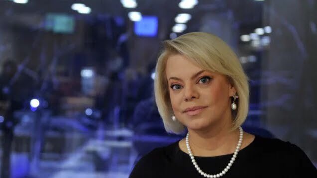 PLuWex's tweet photo. «Заканчивайте уже это позорище, что надо ехать на Олимпиаду под нейтральным флагом. Сегодня нас вынуждают выступать под белым флагом, а завтра потребуют выйти под «радужным». А бойцы наши на фронте — под флагами России и со стягом Христа!» 

Яна Поплавская https://t.co/ZC8NpiSaB5
