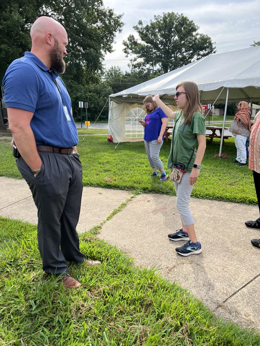 Fist bumps and conversation @PulleyCenter - getting to know one another the first day is important! @graceetayloredd @KraftJesse @leona_smith3 @drmw33