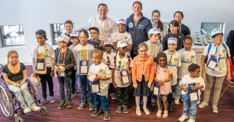 AFnewsroom's tweet photo. Soutenir la jeunesse, c’est le cœur des missions de la Fondation #AirFrance.
Le temps d'une interview, @Thom_astro se livre dans #EnVols sur son parcours et son rôle en tant que parrain de la @FondationAF :