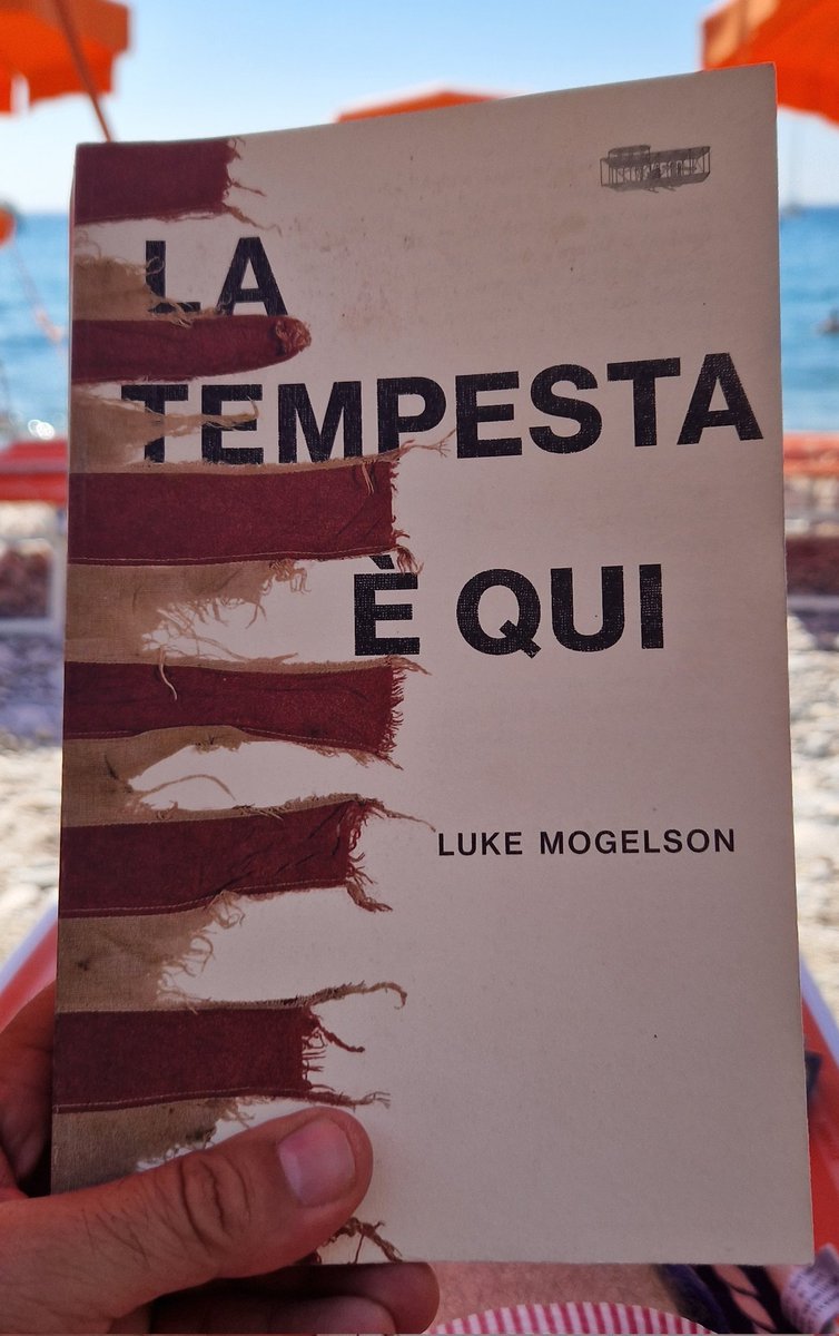 GPManzella's tweet photo. "La tempesta è qui" di #LukeMogelson, grande firma del @NewYorker, è stata una delle mie letture estive più interessanti. Essenziale per capire cosa stia succedendo nel profondo degli Stati Uniti @garzantilibri #OrvillePress https://t.co/Nu7At3jTBA