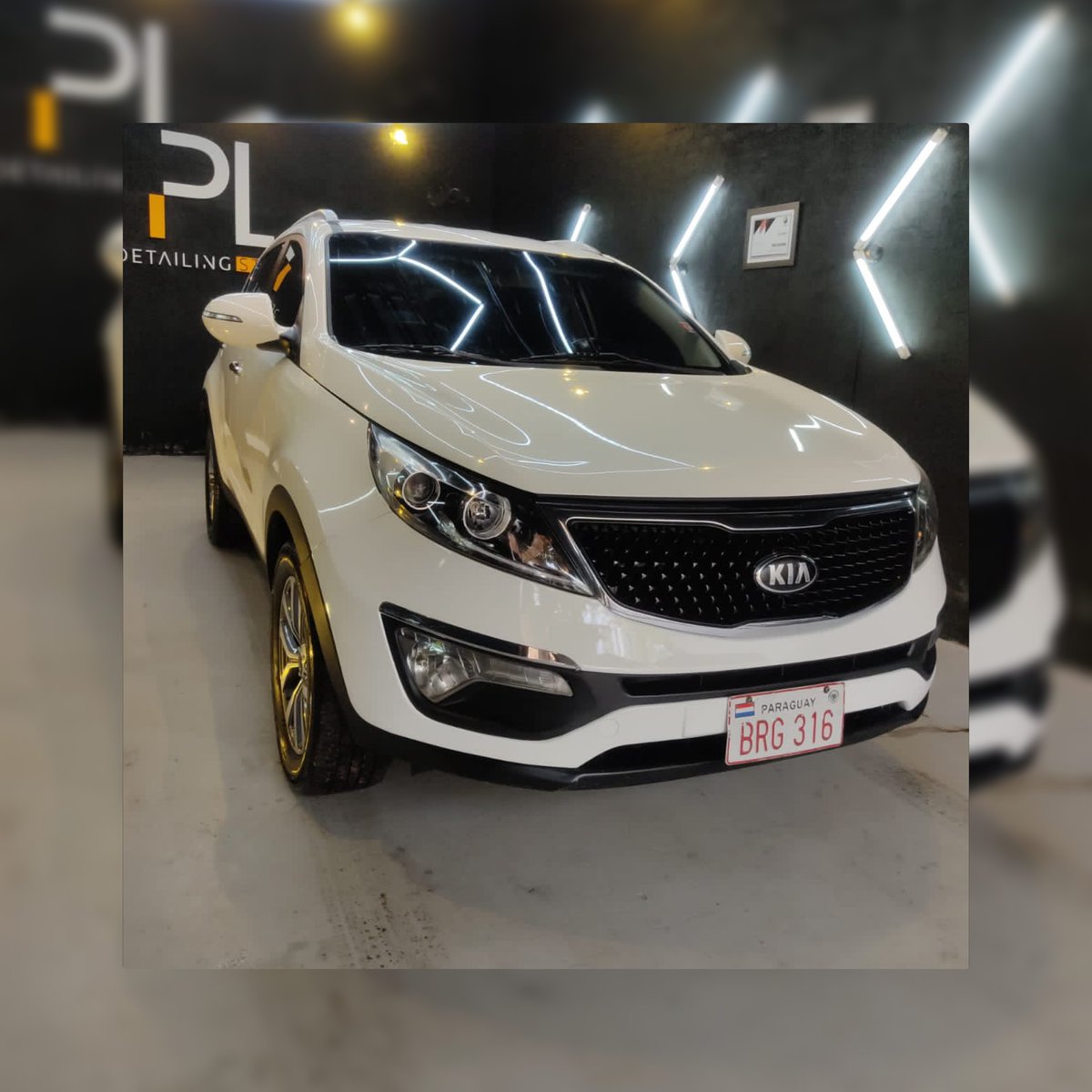 ScaroneClaudia's tweet photo. Que X haga su magia 
Kia Sportage  2015
Motor 2.0
Flex 
Aire Acondicionado
Calefacción
Faros Antinieblas 
Cubiertas Semi Nuevas 
Sensores de Retroceso
Titulo y Habilitación al día 
kit de auxilio completo
Precio Gs 85.000.000 conversable https://t.co/PZ8FJhLsbr