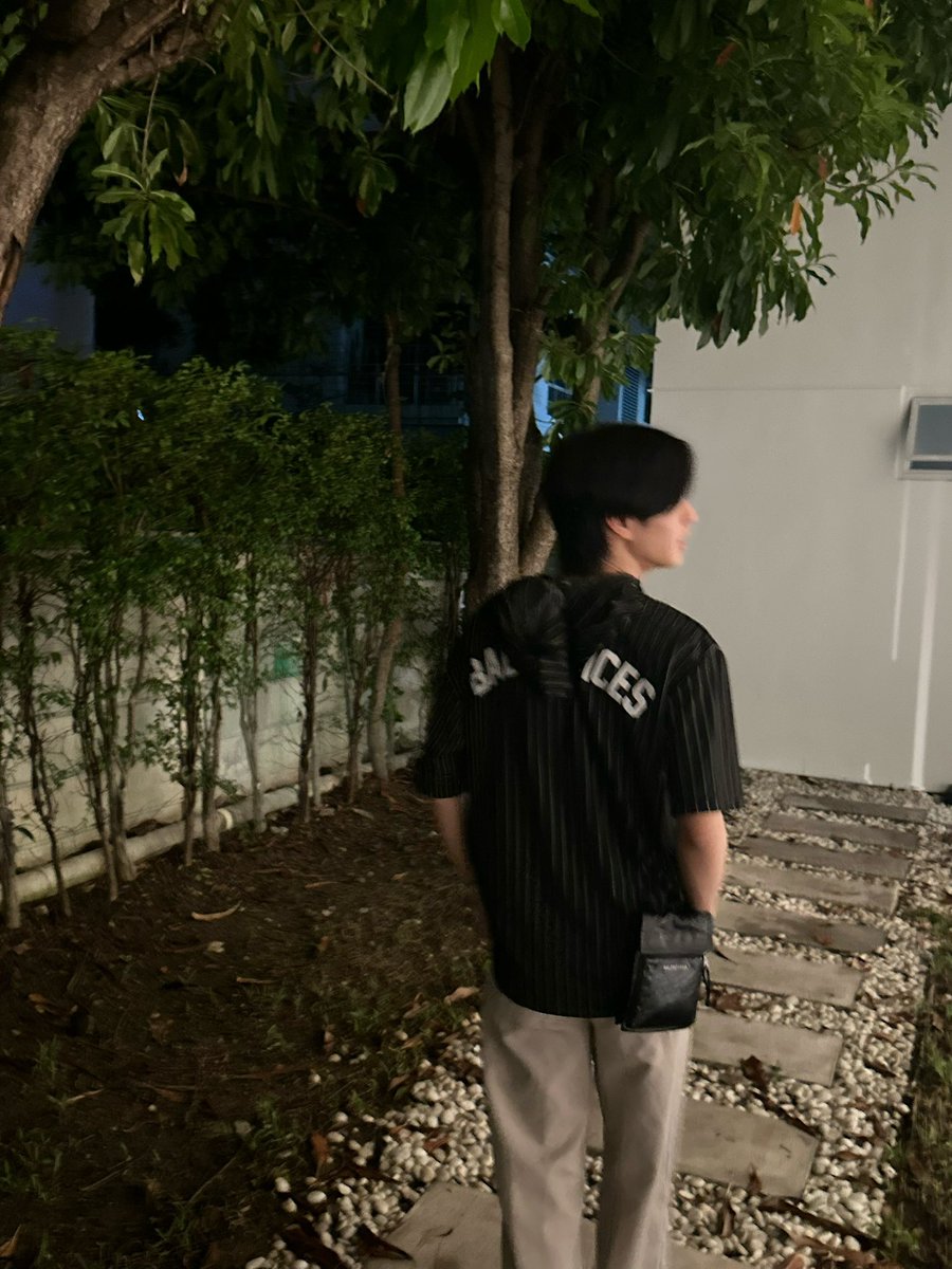 cucopper11's tweet photo. วันจันทร์ห้ามใส่สีแดงนะคะ #COPPERdechawat https://t.co/5QP5AvbKNj