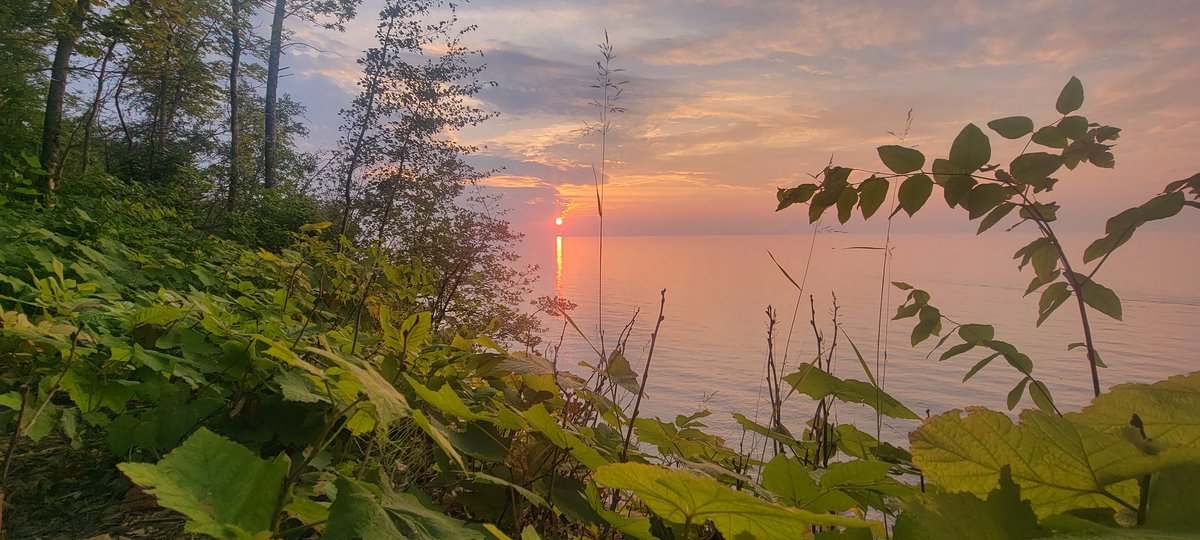 Rokcty's tweet photo. It truly is the superior lake https://t.co/KZ3SZuNfD5