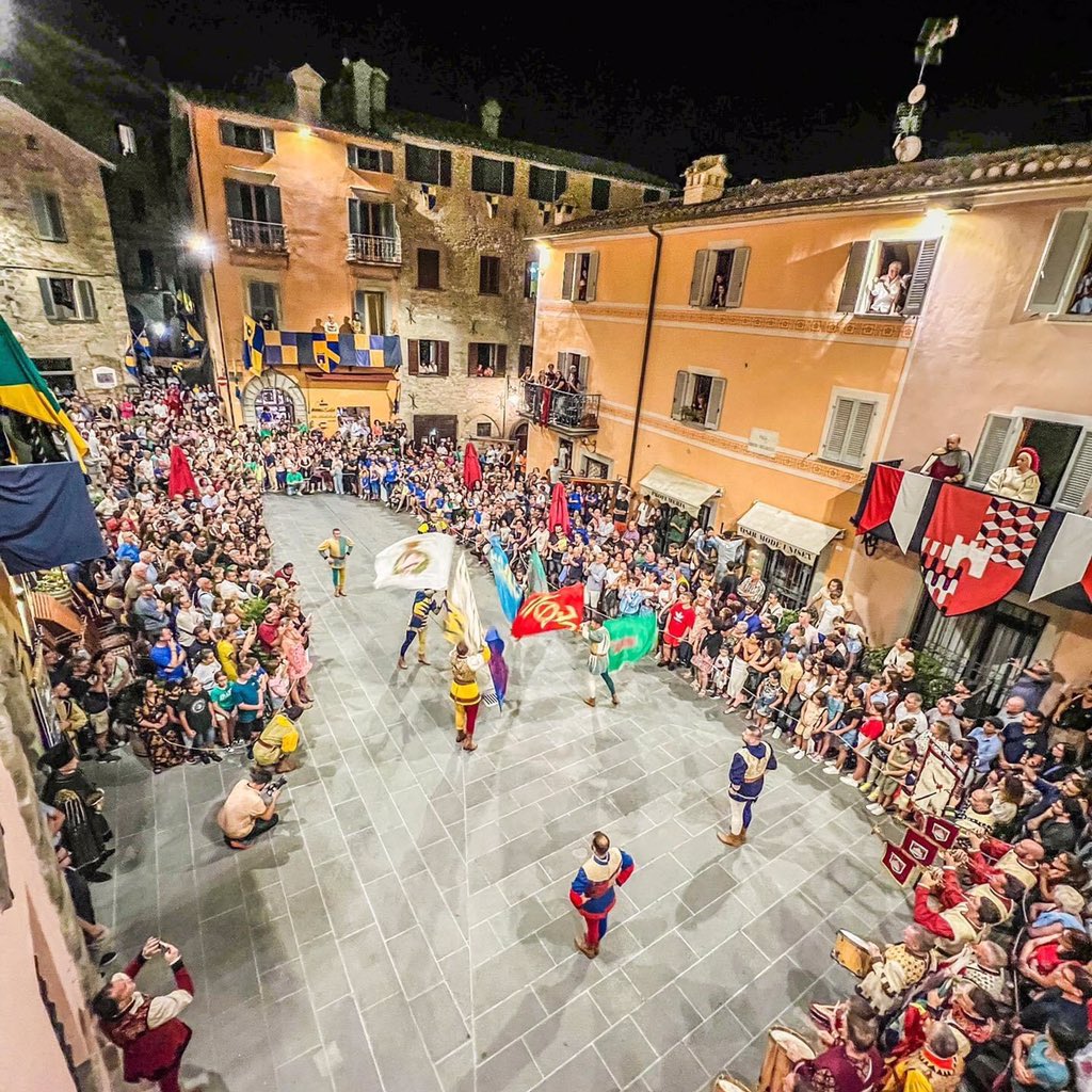 #Montone. Magia di un borgo.
<a href="/BorghiPiuBelli/">Borghi+belli Italia</a> <a href="/UmbriaTourism/">Umbria Tourism</a> #SantaSpina #Tradizioni