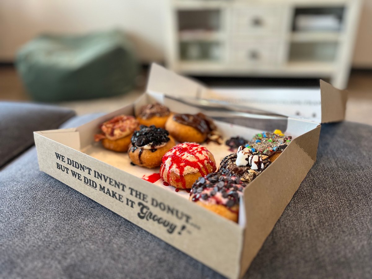 beyondblue10's tweet photo. No better way to start off a Monday...🍩 

What is your favorite donut from Peace, Love and Little Donuts of Loveland? https://t.co/bNvKu70lzL