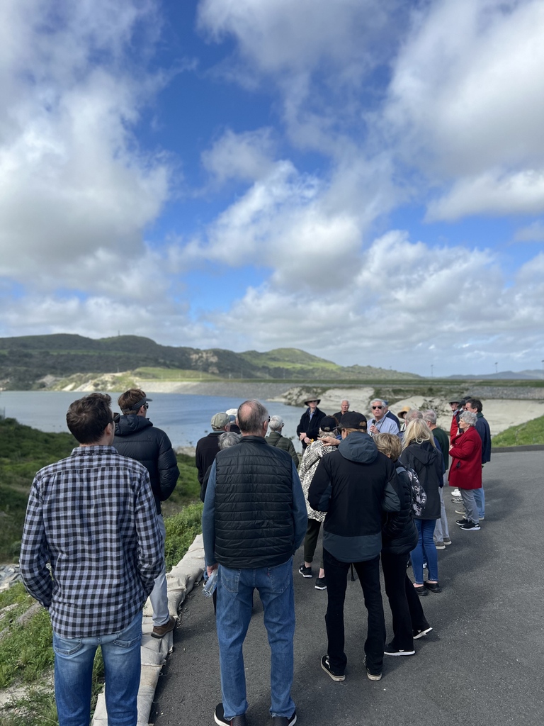 SMWDwater's tweet photo. Water is a process! You can learn all about how we treat water by taking one of our tours. Interested in a tour? Visit our site: https://t.co/1tjJaHsCbk

#WaterQualityMonth #smwd #smwdwater  #reservoir https://t.co/SV5I5rBDll