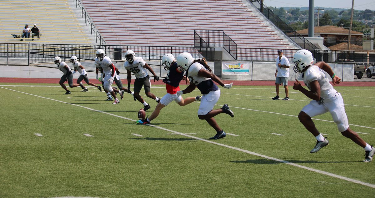 caseymcghee13's tweet photo. Casey McGhee Kicker, KO, Rugby Punter for @LCFalconsFB 

Fall 2023 Graduate. Mid Year Transfer Full Eligibility, Full Qualifier 3.8 Gpa
D1 FCS Bounce-back 
@markduda73 https://t.co/AHSWS5PkG2
