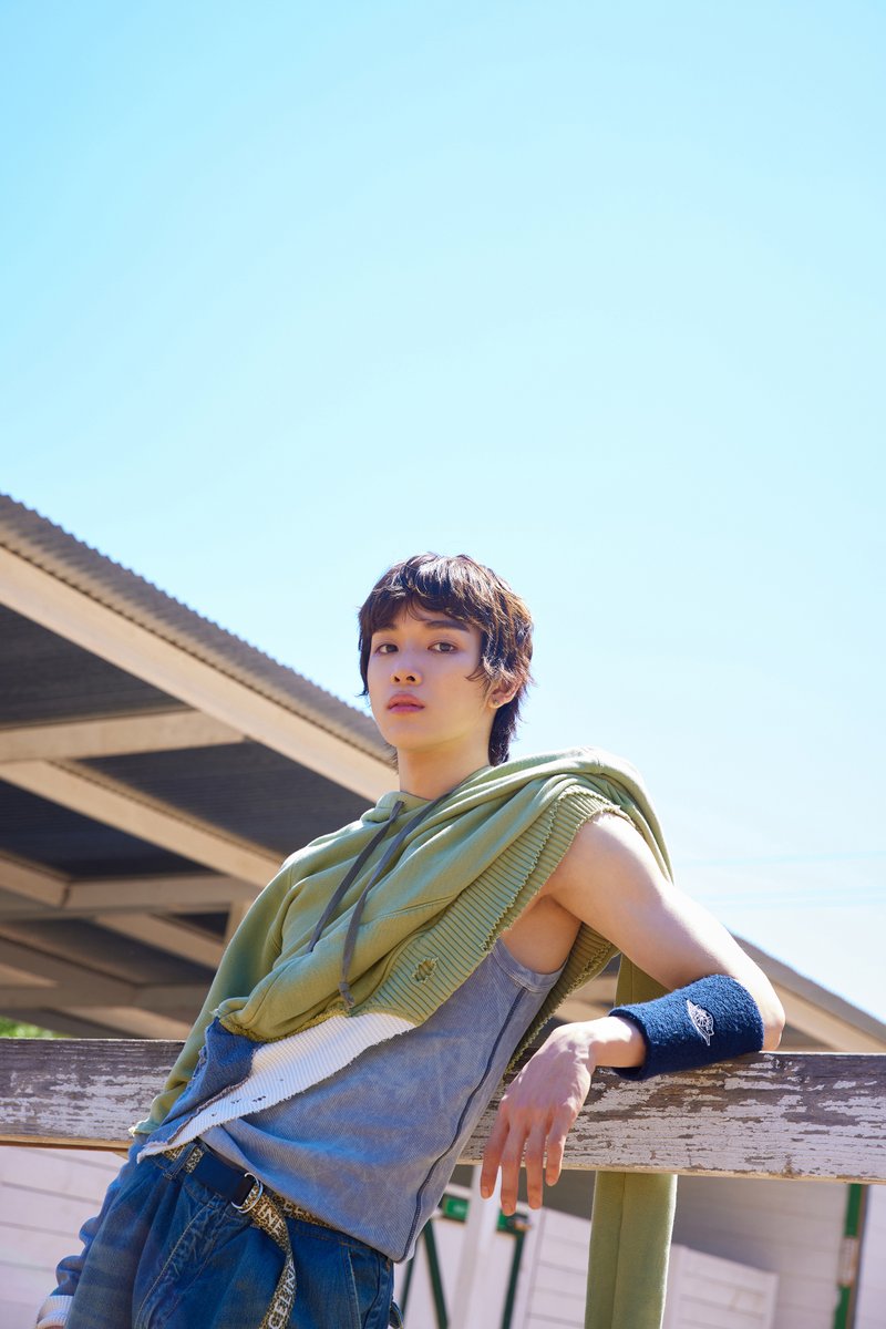 RIIZE_official's tweet image. Our Memories #1
#SUNGCHAN #성찬

【Get A Guitar - The 1st Single Album】
➫ 2023.09.04 6PM (KST)

💿Pre-save &amp;amp; Pre-order
riize.lnk.to/GetAGuitar

#RIIZE #라이즈
#RISEandREALIZE
#GetAGuitar #RIIZE_GetAGuitar
#Memories