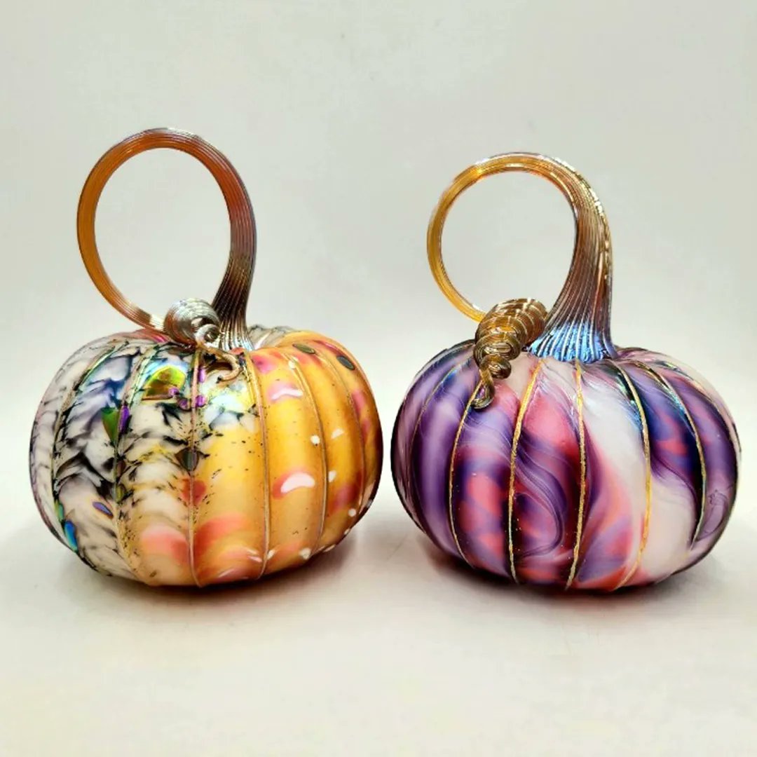 EclipseAtBM's tweet photo. They're so gourdeous! Hand blown glass pumpkins in every size and color to get your home fabulous for fall.

#EclipseAB #shoplocal #wilmingtonnc #handmade #blownglass #pumpkins https://t.co/X0LIVwc0UI