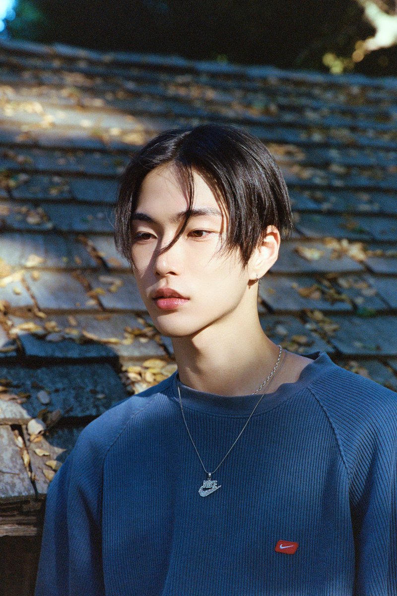 RIIZE_official's tweet image. Our Memories #1
#SEUNGHAN #승한

【Get A Guitar - The 1st Single Album】
➫ 2023.09.04 6PM (KST)

💿Pre-save &amp;amp; Pre-order
riize.lnk.to/GetAGuitar

#RIIZE #라이즈
#RISEandREALIZE
#GetAGuitar #RIIZE_GetAGuitar
#Memories