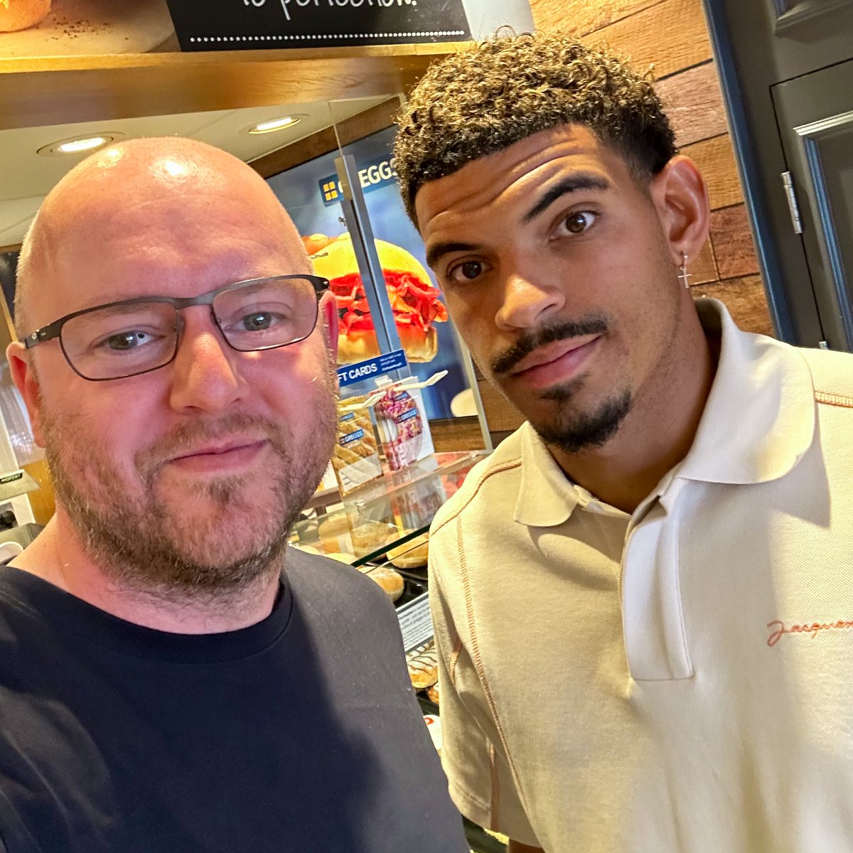 Popped into my local @GreggsOfficial and left with a baguette, sausage roll, and a photo with @Morgangibbs27 #NFFC