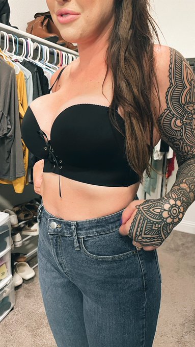 Does this top make my tits look too big? 🤔😉 https://t.co/hrSCCKZbVh<a href="/tag/mvsales"class="tags"><span>#mvsales</span></a>