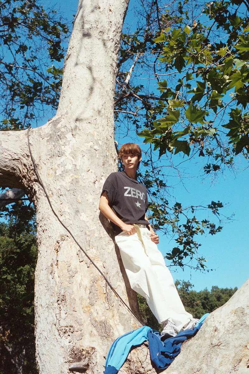 RIIZE_official's tweet image. Our Memories #1
#EUNSEOK #은석

【Get A Guitar - The 1st Single Album】
➫ 2023.09.04 6PM (KST)

💿Pre-save &amp;amp; Pre-order
riize.lnk.to/GetAGuitar

#RIIZE #라이즈
#RISEandREALIZE
#GetAGuitar #RIIZE_GetAGuitar
#Memories