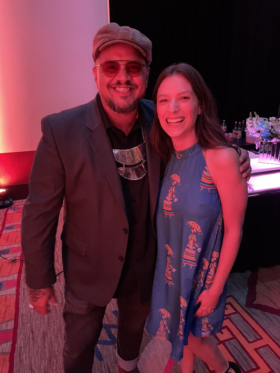 ddnavabooks's tweet photo. I just want record in #ndntwitter that I met some really cool people this weekend! https://t.co/9b1m4043pa