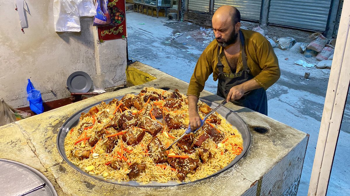 PKFoodSecrets's tweet photo. Afghani Pulao Recipe | Original 150+ KG Afghani Meat Pulao Prepared | Qabili Plav Recipe | Pakistan

https://t.co/zf21xeSMJc

#KabuliPualoRecipe #AfghaniPulaoRecipe #PeshawariChawal #PakistanistreetFood #PKFoodSecrets #KabuliAfghaniPulaoRecipe #PeshawarStreetFood https://t.co/6EfOeHqfYq