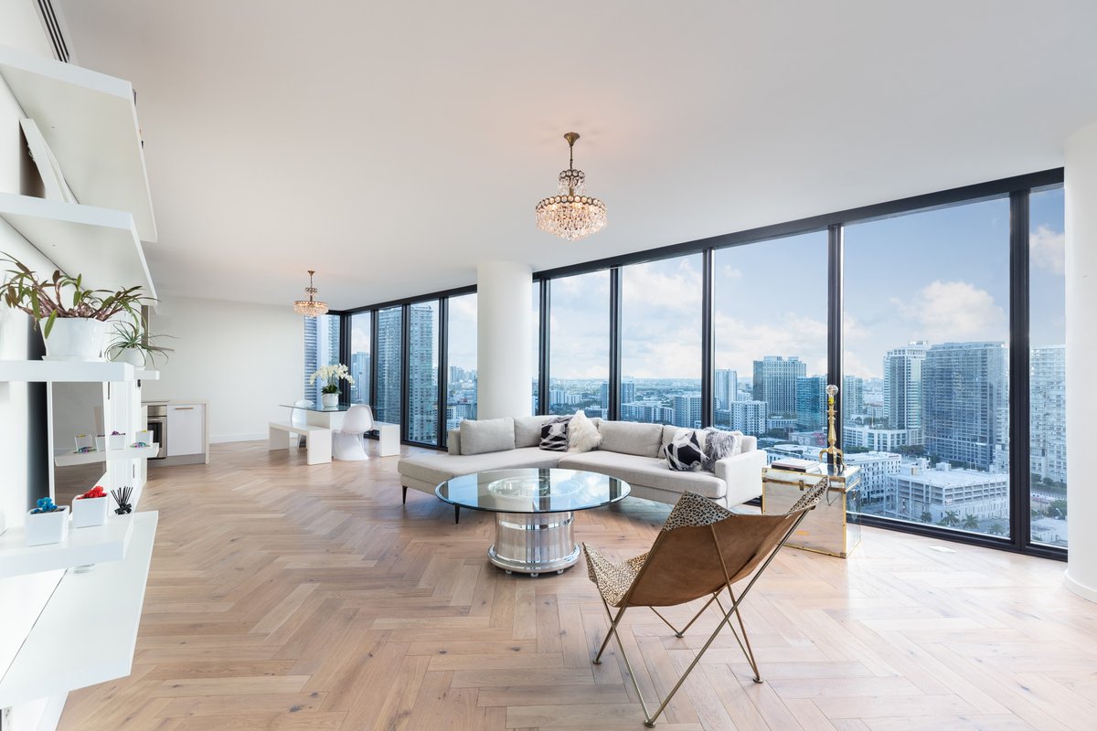 builddirect's tweet photo. Looking for cheap flooring? I'm sorry, BuildDirect only offers high quality wood, laminate, lvp and speciality flooring. We won't sell anything that can't last. Great prices on great flooring. #value #quality #BuildDirect https://t.co/nL3FnVFk8N