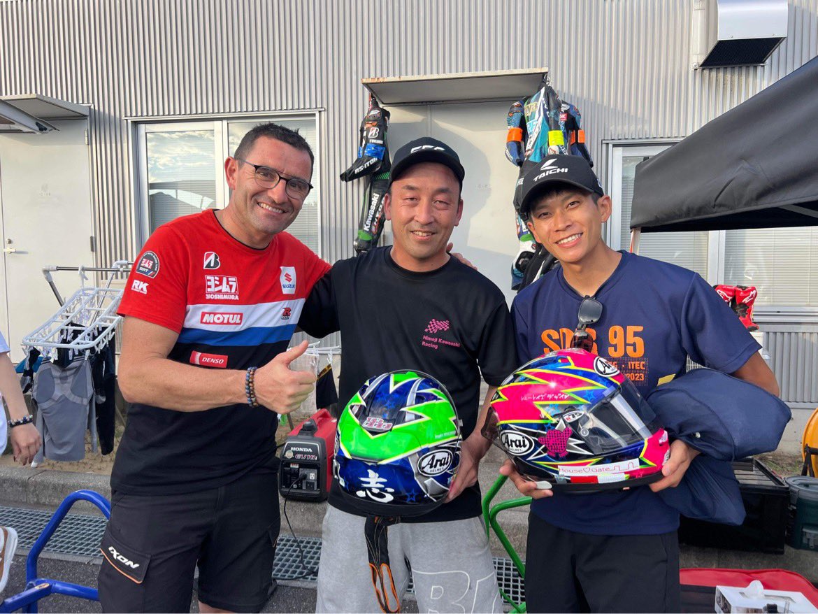 beckhamhisashi's tweet photo. モータースポーツは最高の出会いと場所を提供してくれる!!
転倒してもまた走ろう、ゴールしたいと思う強い気持ちと関わってくれてるライダー仲間や友人、協力してくれる家族と自分自身の成長のために。
#夏の思い出
#8耐
#zx25r
#TEAMCOCORO
#sniper
#HDESIGN
#姫路カワサキ
#Ninjateamgreencup https://t.co/URsb6WG7HC