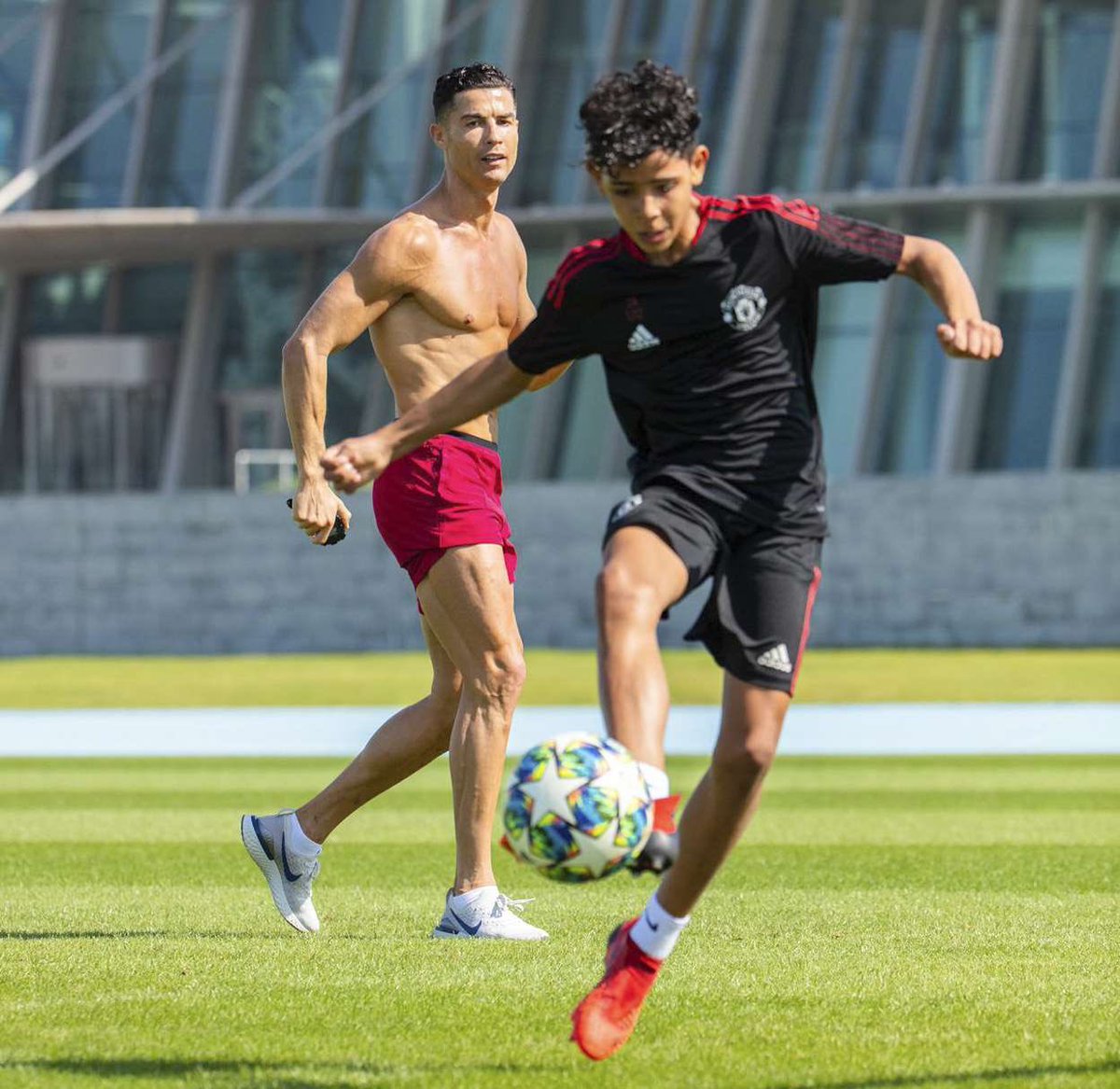 Cristiano Ronaldo: “I wanted Cristiano Jr to see where I grew up. We went to see the room where I used to live. 

My son looked at me and said: ‘Dad did you really live here?’ He couldn’t believe it. 

I try to instill in him that everything is not easy, things don’t just fall
