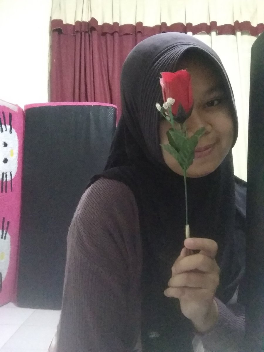kmnakek22's tweet photo. Bisanya nge judge orang, ngiliran liat diri sendiri ogahan, mit amit jelema kadut. https://t.co/nzh67inpYB