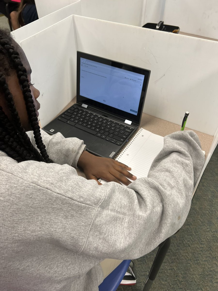 MajorElementary's tweet image. 4th grade taking their exit tickets on expanded notation! #privacyboards #notebooks #independentwork  #MajorAllStars