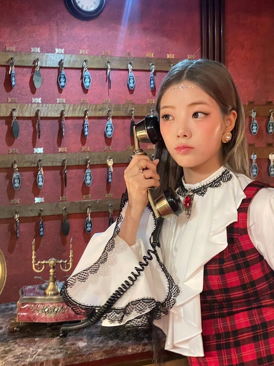 21march15's tweet photo. YESS THEY ARE A PHONE-LINE
AGAIN https://t.co/EawFEFQIRu