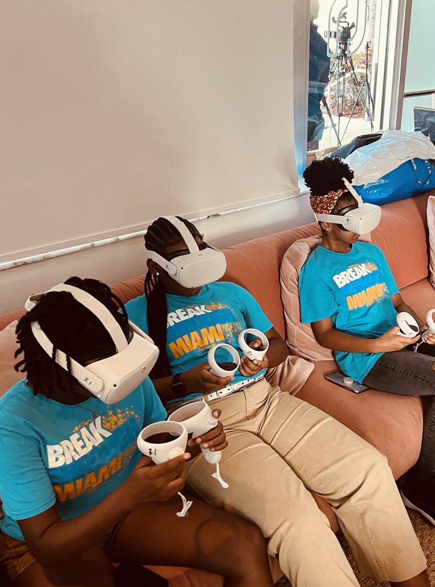 WonderSeedFdn's tweet photo. Exciting news! 🌴 We were invited to Miami's Art Basel to feature our Mindfulness Temple. Visitors were able to immerse themselves in a tranquil sound bath or mindfulness meditation. Help us continue to bring the best  mindfulness practices to our youth 

https://t.co/p5p7f5OudL https://t.co/dG1DhIfilc