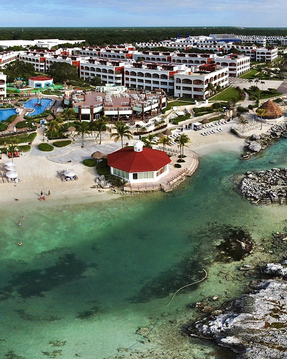 Every day is a beach day. 🏝️🤘 . . . . . #AmplifiedExperience #HardRockHotel #HRHRivieraMaya #AllInclusiveResort #RivieraMaya #Mexico 🇲🇽