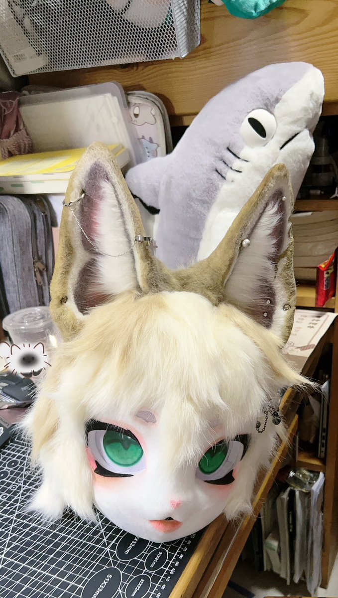 Yvette_yiweite's tweet photo. Finally completed (Ears were produced in collaboration with another teacher)
#fursuitmaker #furry 
 #fursuitmaking #fursuiter   #kemonosuit #kemono #kemonofursuit #furryartwork https://t.co/AJ98jmpbVy