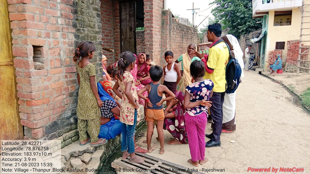SUNILKU09300892's tweet photo. आज दि०21/08/23 को #Embed प्रॉजेक्ट #Fhi के द्वारा ब्लॉक आसफपुर में आशा के द्वारा ग्रह भ्रमण के दौरान लोगों को मलेरिया,डेंगू से बचाव के बारे में जागरूक करते हुऐ,बुखार वालों मलेरिया की जांच करवाते  l
#Malaria
#Dengue
@sksomya 
@santoshbhargav2 
@dm_budaun 
@Ani212215 
@Archana2442 https://t.co/hEhXsXVF2k