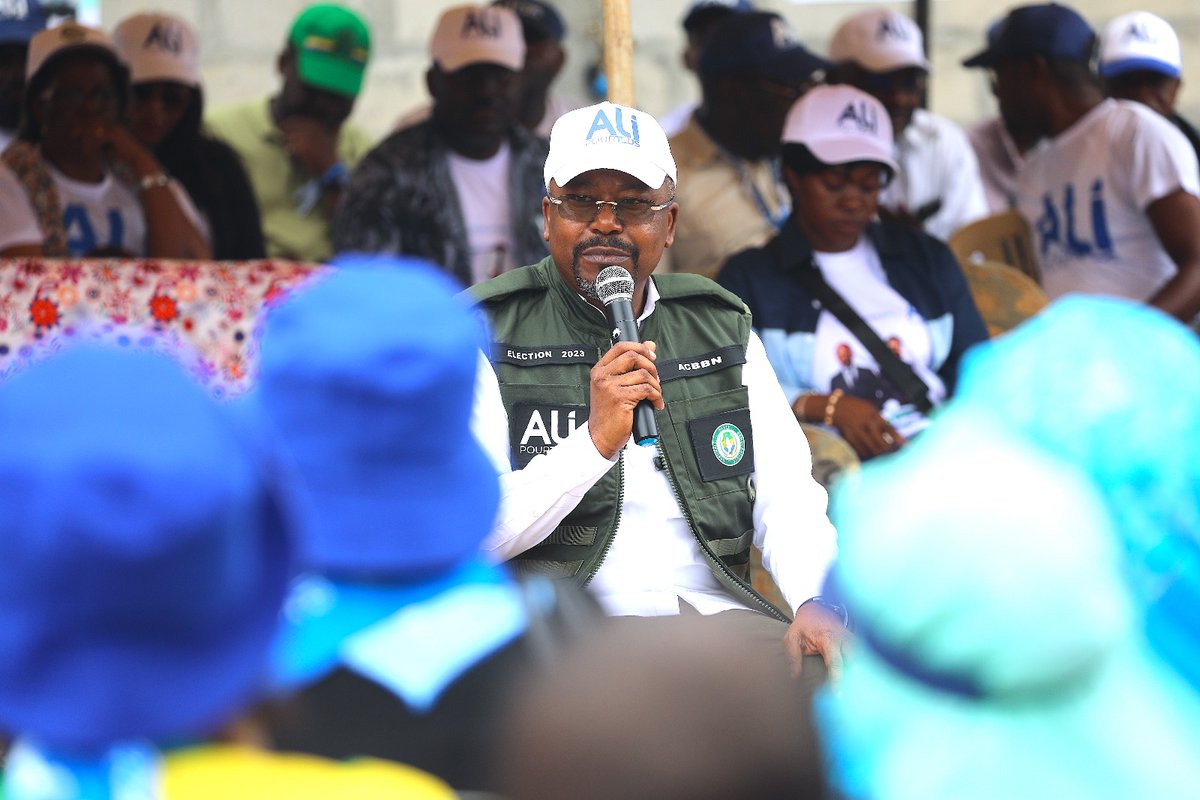 Début de ma campagne de proximité ce matin à Makokou, avec la communauté Haoussa. Expliquer le projet porter par <a href="/PresidentABO/">Ali Bongo Ondimba</a> pour un #Gabon solidaire. Refuser le désordre proposé par certains et faire le choix de la stabilité. Message reçu 5/5